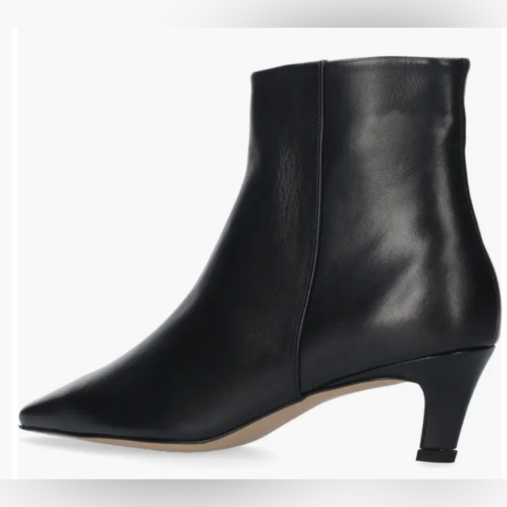 Elegant Black Ankle Boots NWOT